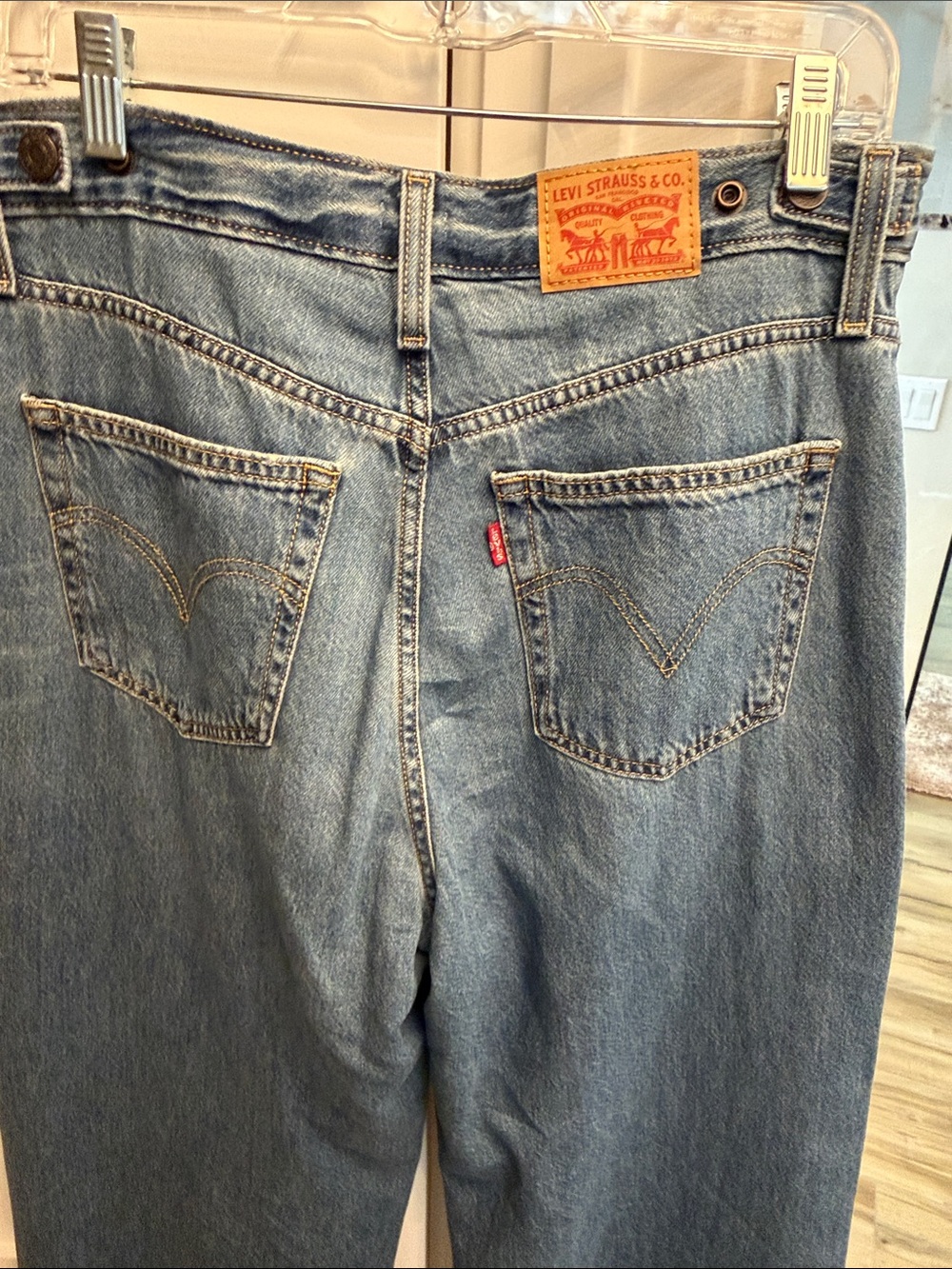 Levi's Faded Blue Wide-Leg jeans - Picture 4 of 8